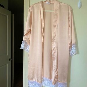 Elegant Light Pink Lace Trim Robe